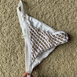 BNWT beach Bunny bikini bottoms